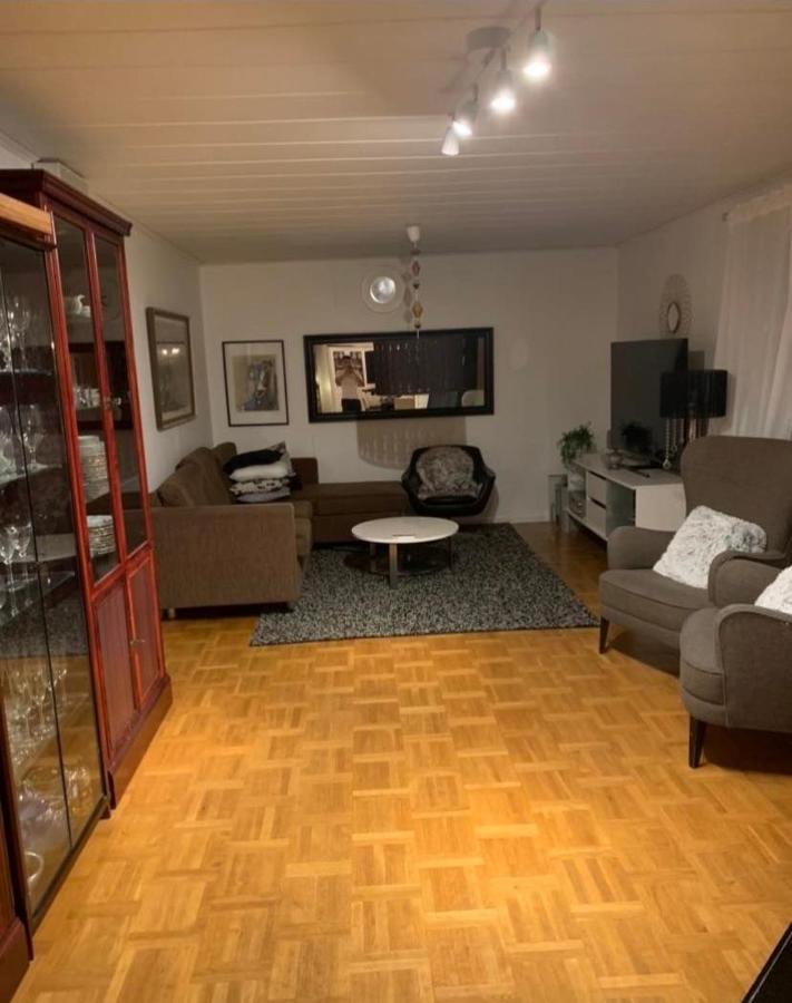 Own Private Room In A Big House! Luleå Zewnętrze zdjęcie
