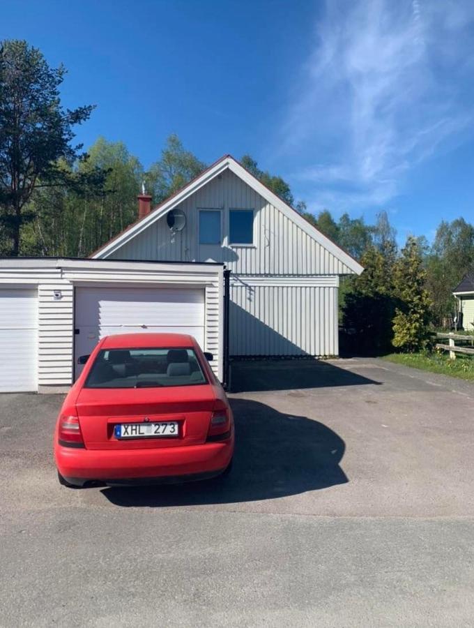 Own Private Room In A Big House! Luleå Zewnętrze zdjęcie